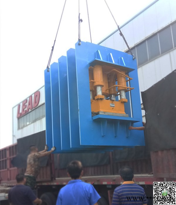 出口哈萨克斯坦新型框架式双动压门机 LEAD 1.0mm板厚压花型 2500T防盗门液压机液压机图1